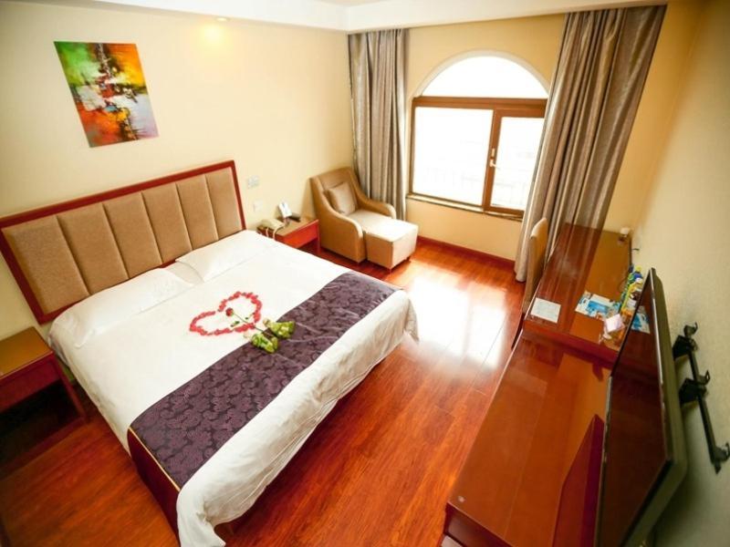 Greentree Inn Shandong Qingdao Wuyishan Road Jiashike Shopping Center Business Hotel Exteriör bild