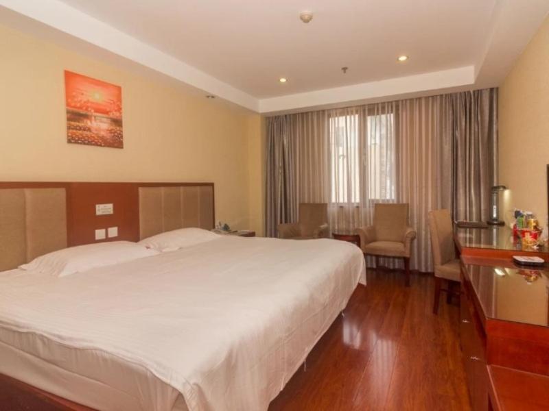 Greentree Inn Shandong Qingdao Wuyishan Road Jiashike Shopping Center Business Hotel Exteriör bild