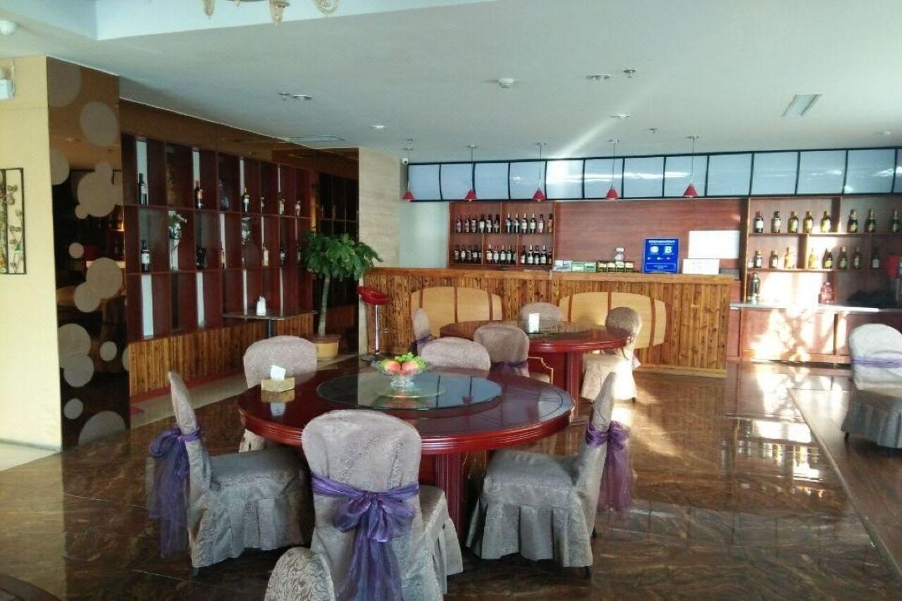 Greentree Inn Shandong Qingdao Wuyishan Road Jiashike Shopping Center Business Hotel Exteriör bild