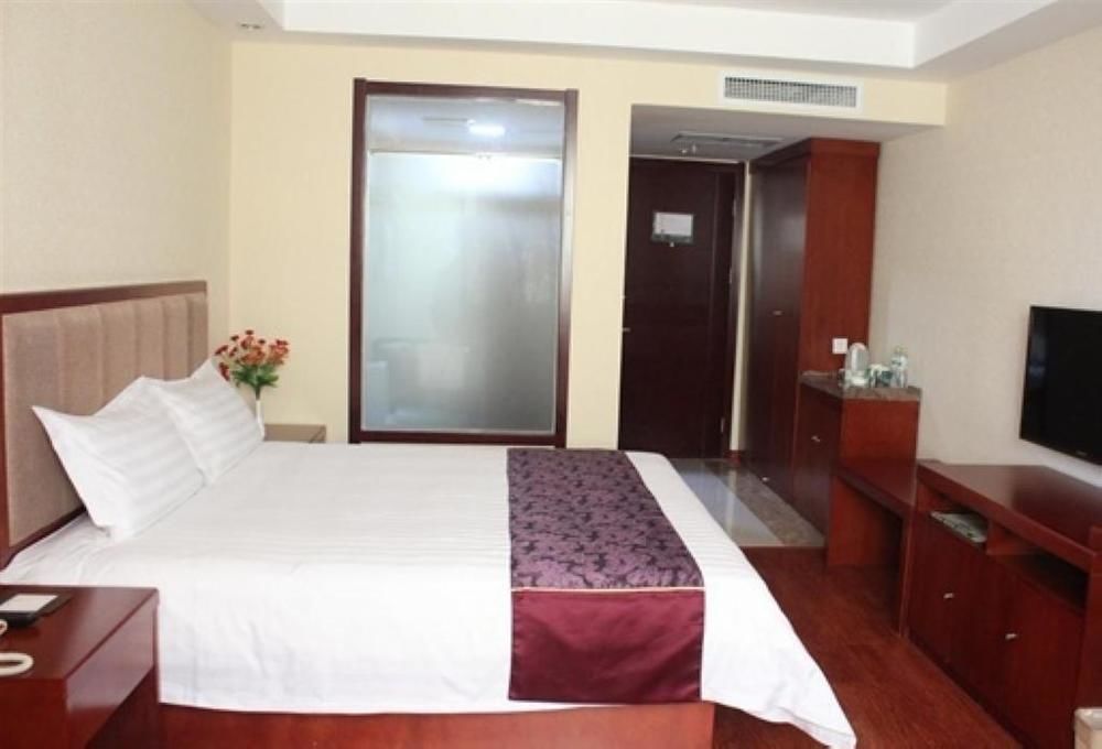 Greentree Inn Shandong Qingdao Wuyishan Road Jiashike Shopping Center Business Hotel Exteriör bild