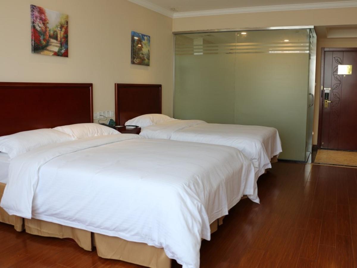 Greentree Inn Shandong Qingdao Wuyishan Road Jiashike Shopping Center Business Hotel Exteriör bild